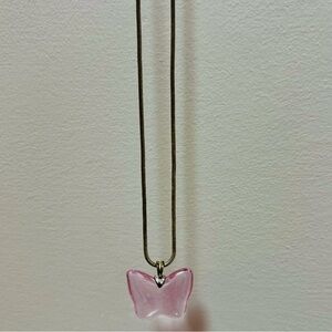 Short pink butterfly necklace